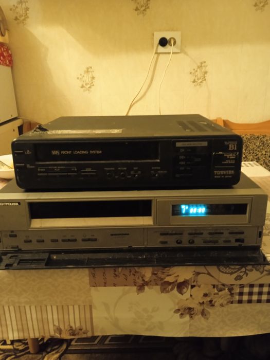 Відіо магнітофон ретро.