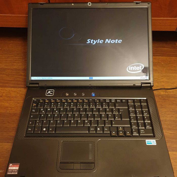 Laptop Nexoc Osiris e705II Clevo M57RU