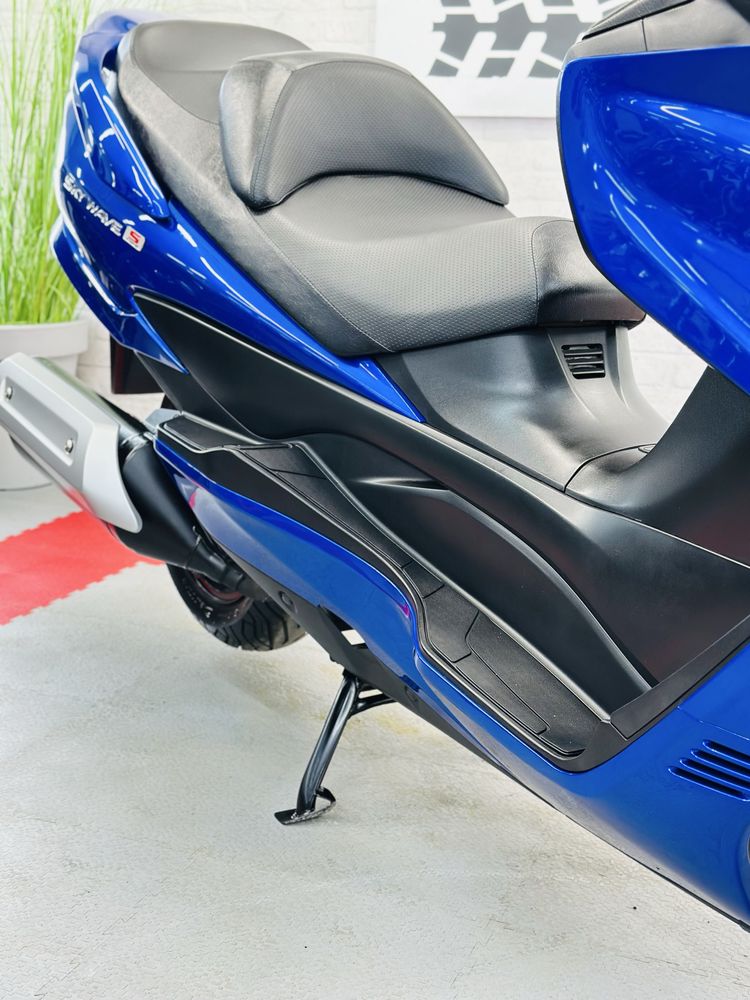 скутер Suzuki Skywave Type S 250 в ідеальному стані тільки з Японії