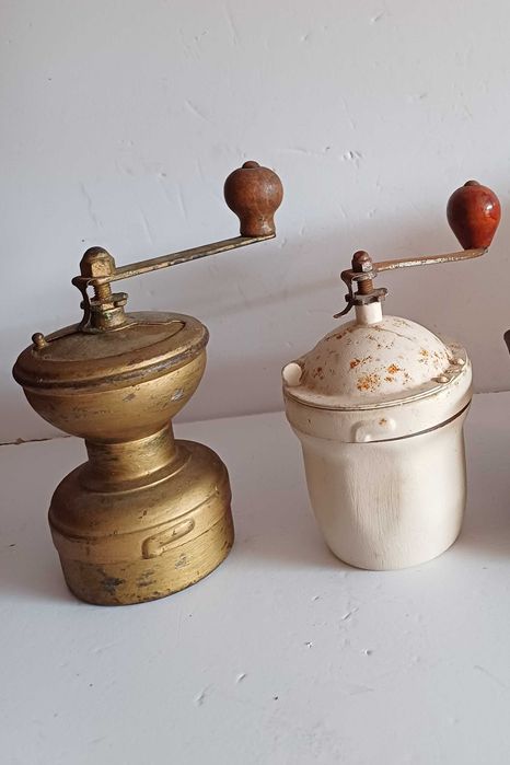 Moinhos de café antigos