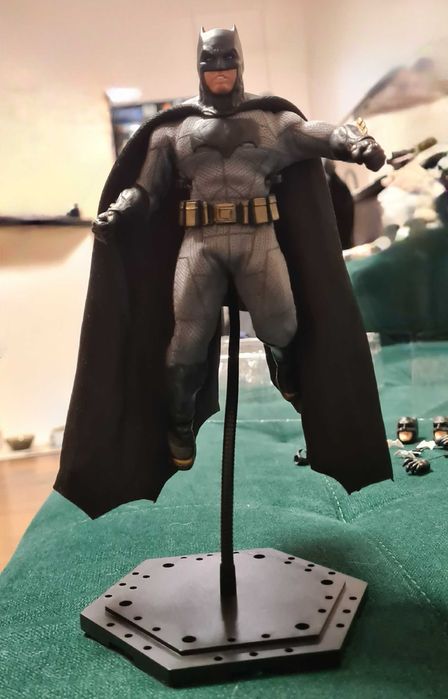 Figurka Batman Mezco One:12 (fejk) Batman vs Superman