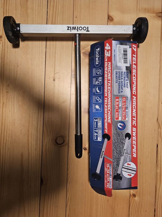 Miotła zamiatarka magnetyczna toolwiz 35cm