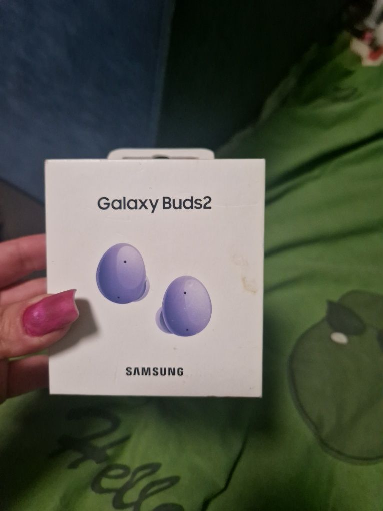 Оригінальні Samsung Galaxy Buds2  (тільки кейс , коробка )
