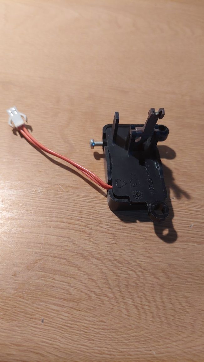 Mikrowyłącznik do piecyka gazowego VAILLANT  atmo MAG mini PL 11