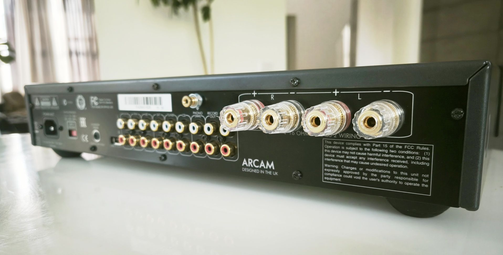 Інтегральний підсилювач Hi-Fi класу Arcam FMJ A29.