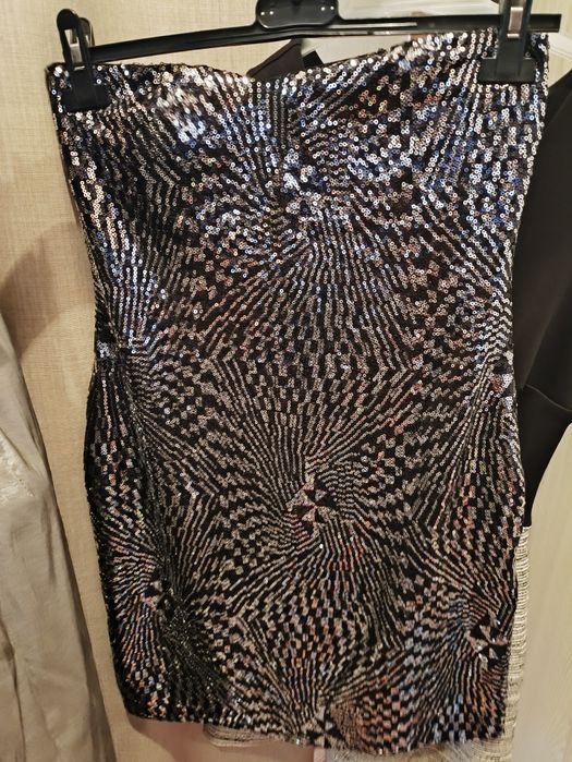 Sylwestrowa błyszcząca sukienka