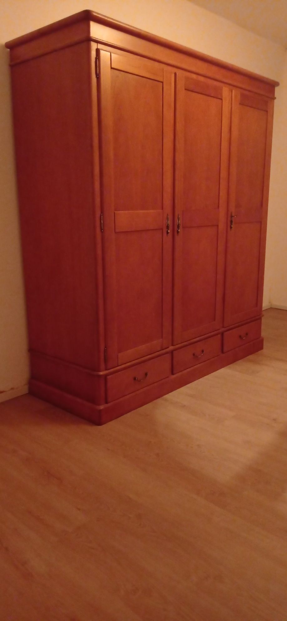 Quarto completo em bom estado