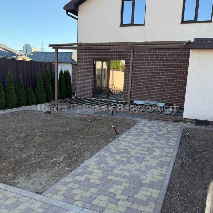 Продам будинок (дом) .Є-оселя