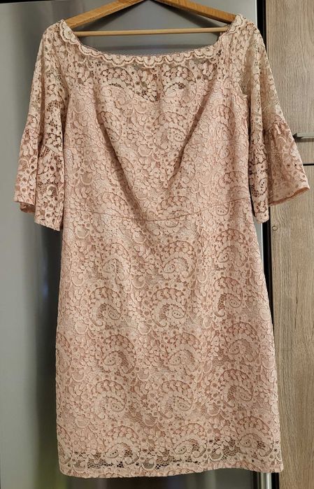 Koronkowa imprezowa sukienka