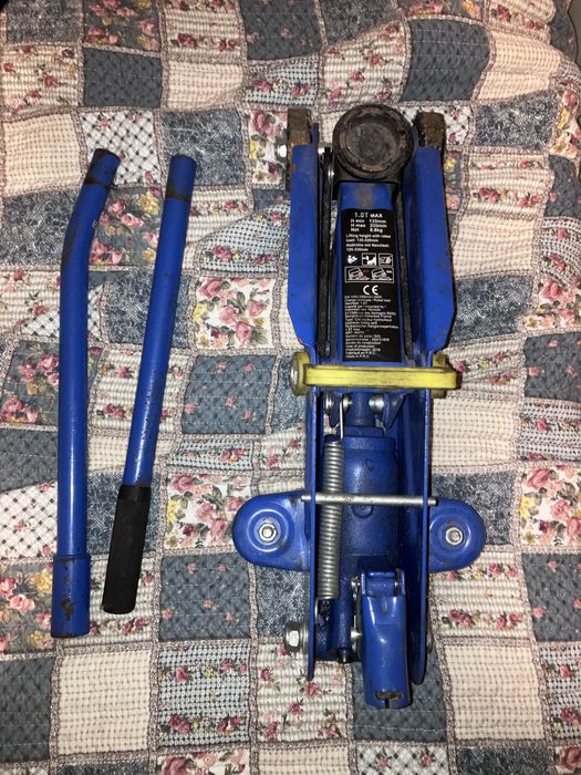 Macaco Hidráulico de Carrinho 1.8 Toneladas