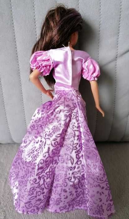 Lalka Skipper siostra Barbie suknia Roszpunki