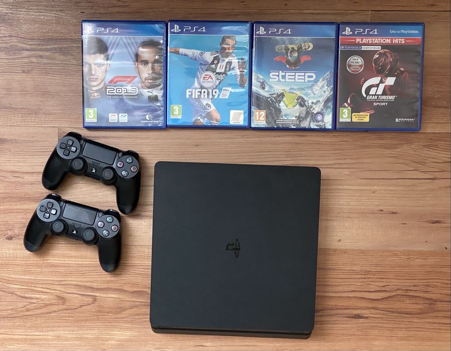 PlayStation 4 Slim 1TB +2 DualShock