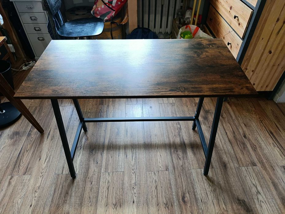 Biurko, stan b. dobry, wymiary 1x0,5, wysokość 0,77