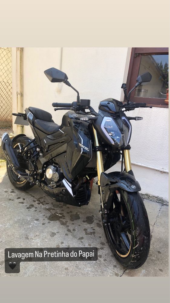Keeway RKF 125.    .