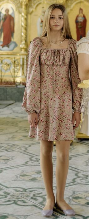 Ніжна сукня в квітковий принт