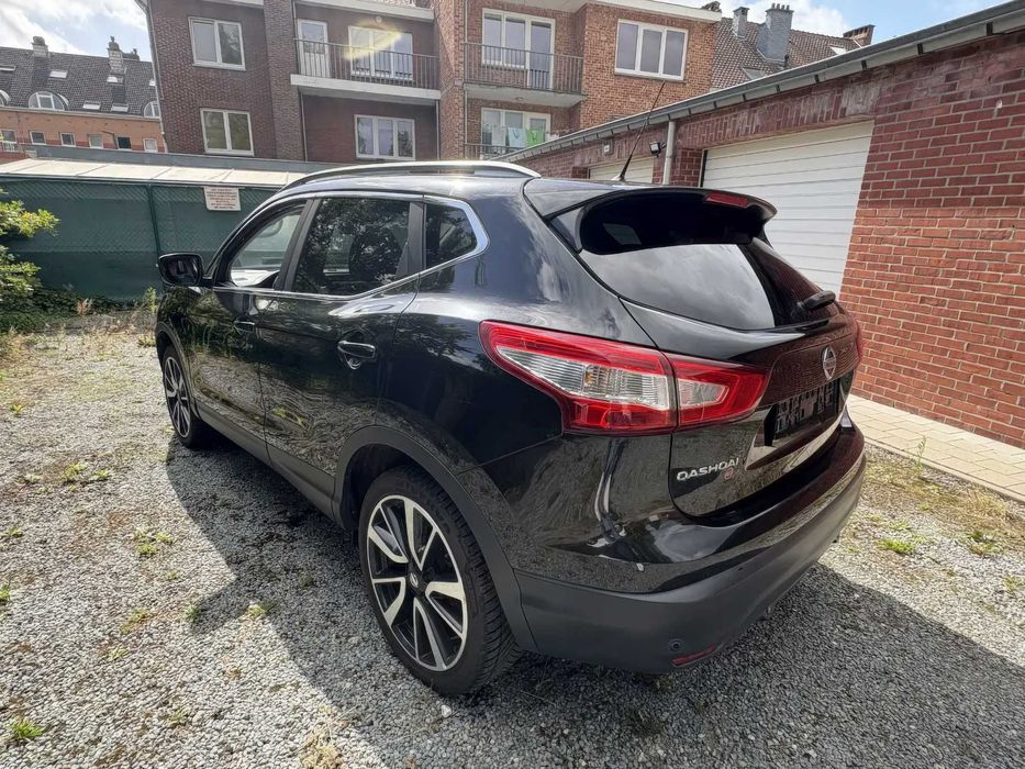 Nissan Qashqai      2015