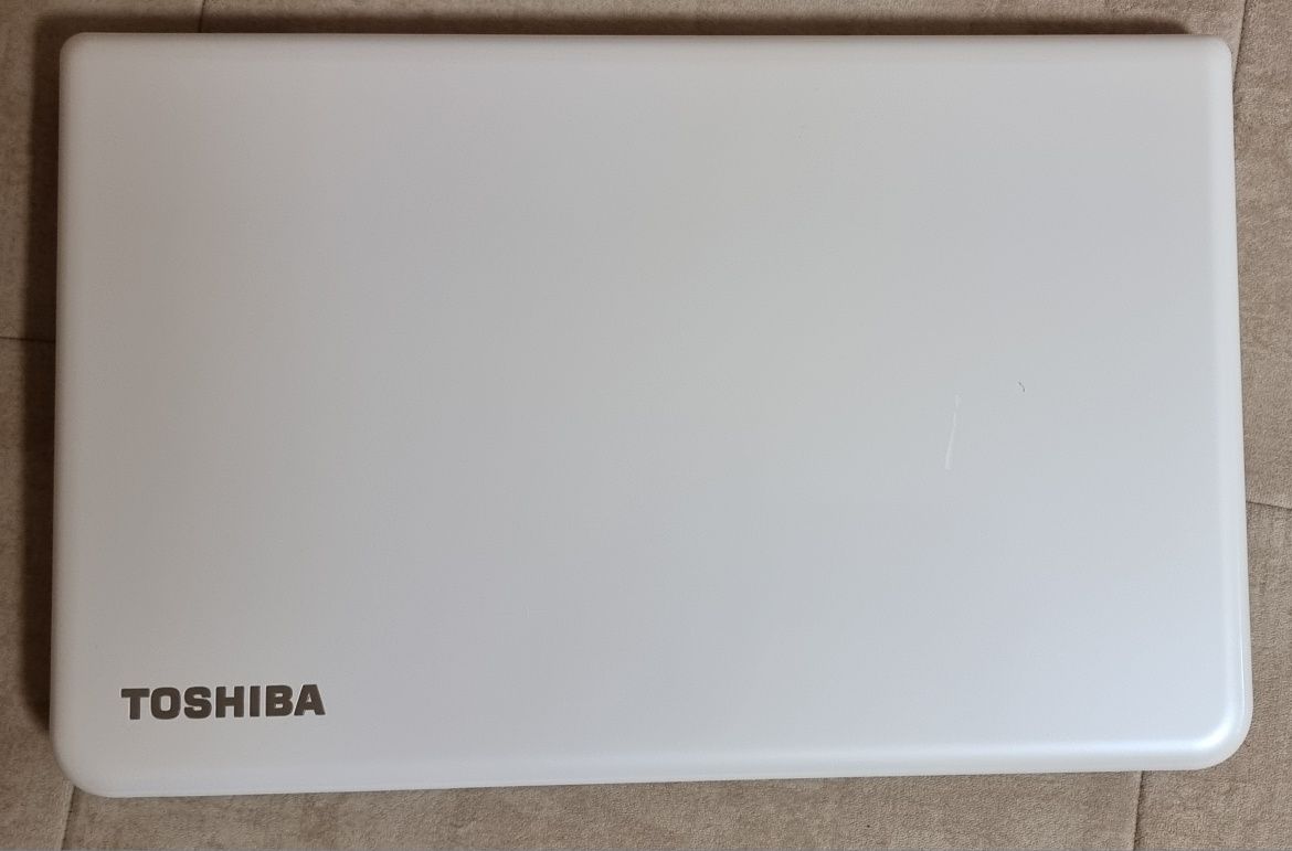 Ноутбук Toshiba 15.6