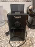 Młynek do kawy delonghi KG79