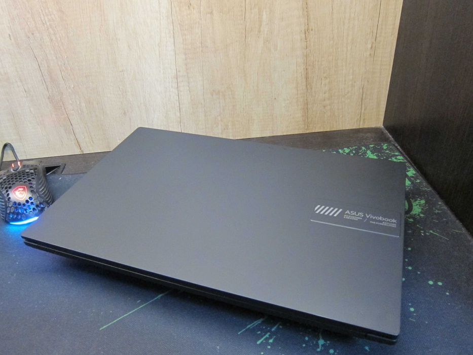 Asus Vivo Book E1504 Экран 15.6"FHD 1920 x 1080 Процессор 8 ядер Intel