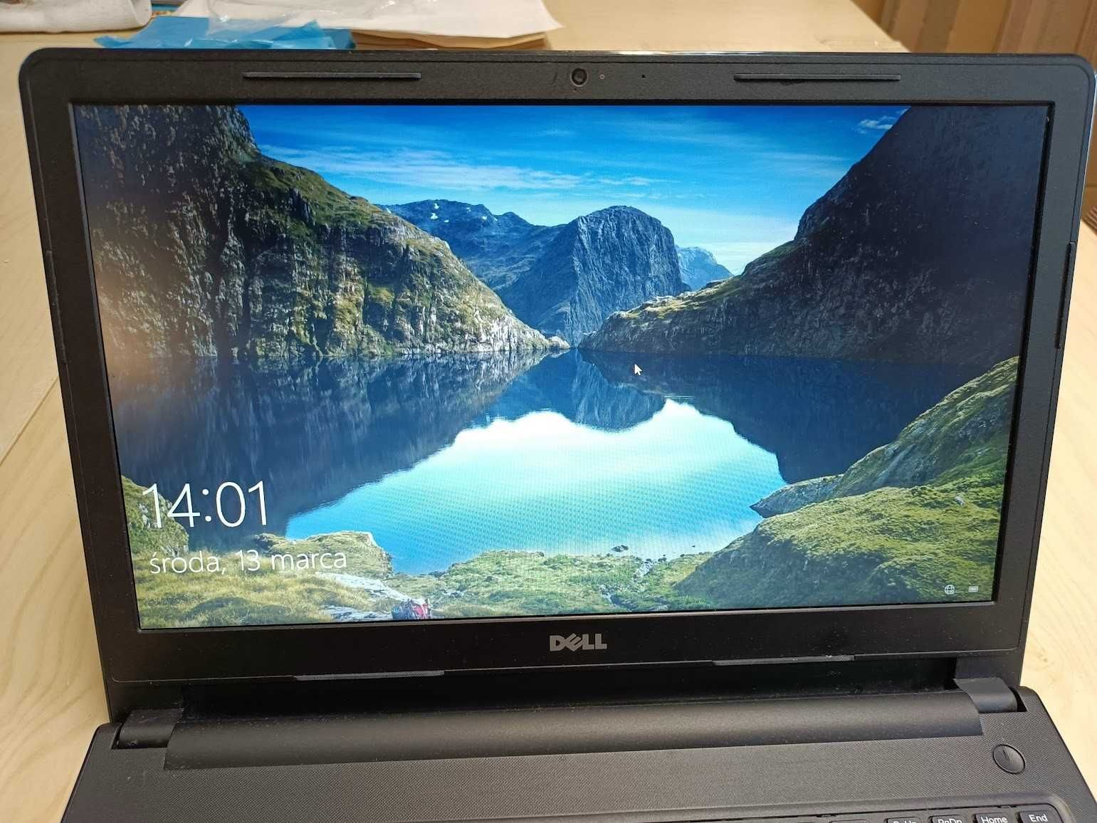 Laptop DELL Inspiron 15" 3567 RAM 4 GB / Inter Core I3 / 1000 GB