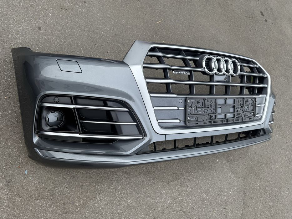 Audi Q5 80a sline бампер з камерою 6 парктроніків
