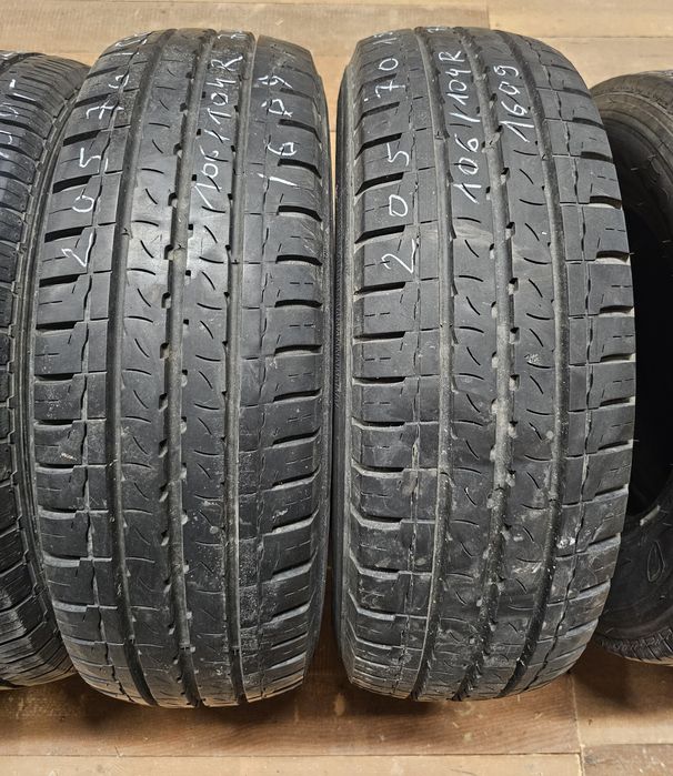 205/70R15C BF Goodrich Activan Bus Lato