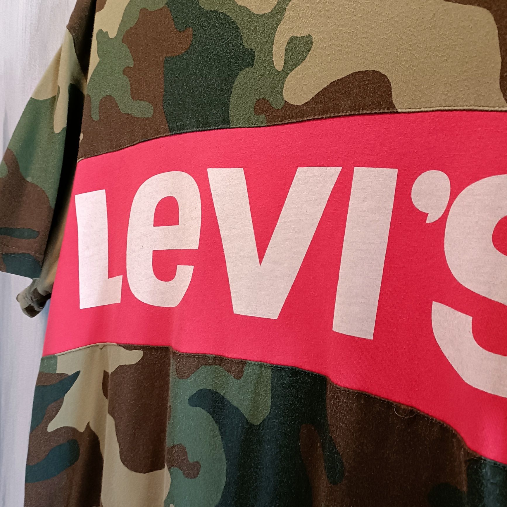 T-shirt męski  militarny moro Levi's L