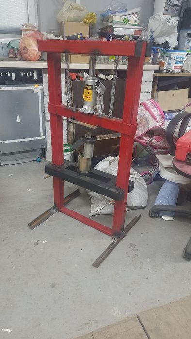 Пристрій для заміни сайлентблоків підшипників