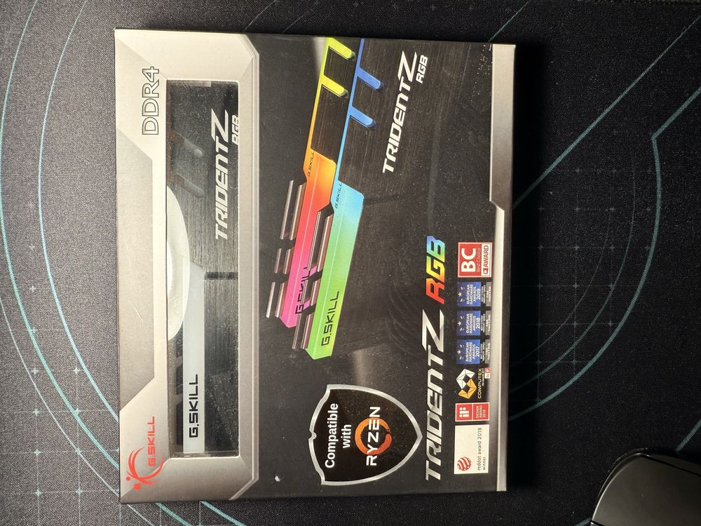 Placa gráfica MSI RTX 2060 Ventus + 32GB RAM G.Skill Trident Z RGB