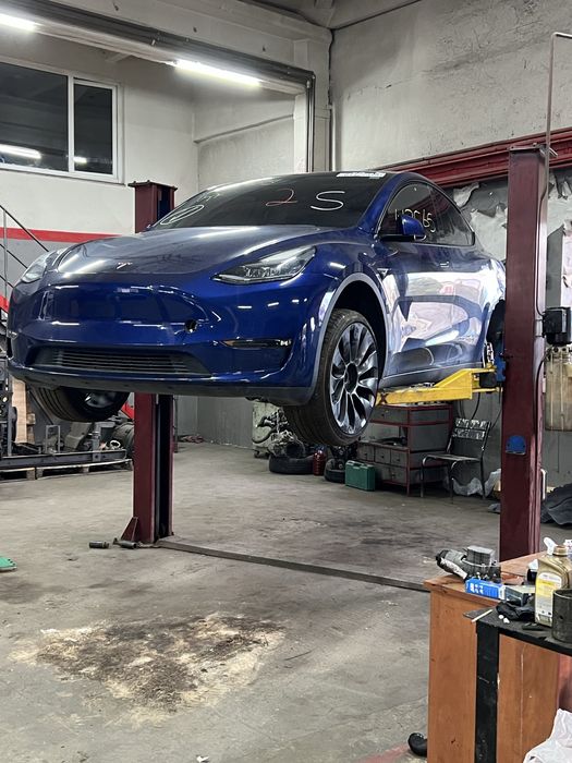 Професійний ремонт Tesla з Америки | Всі види робіт