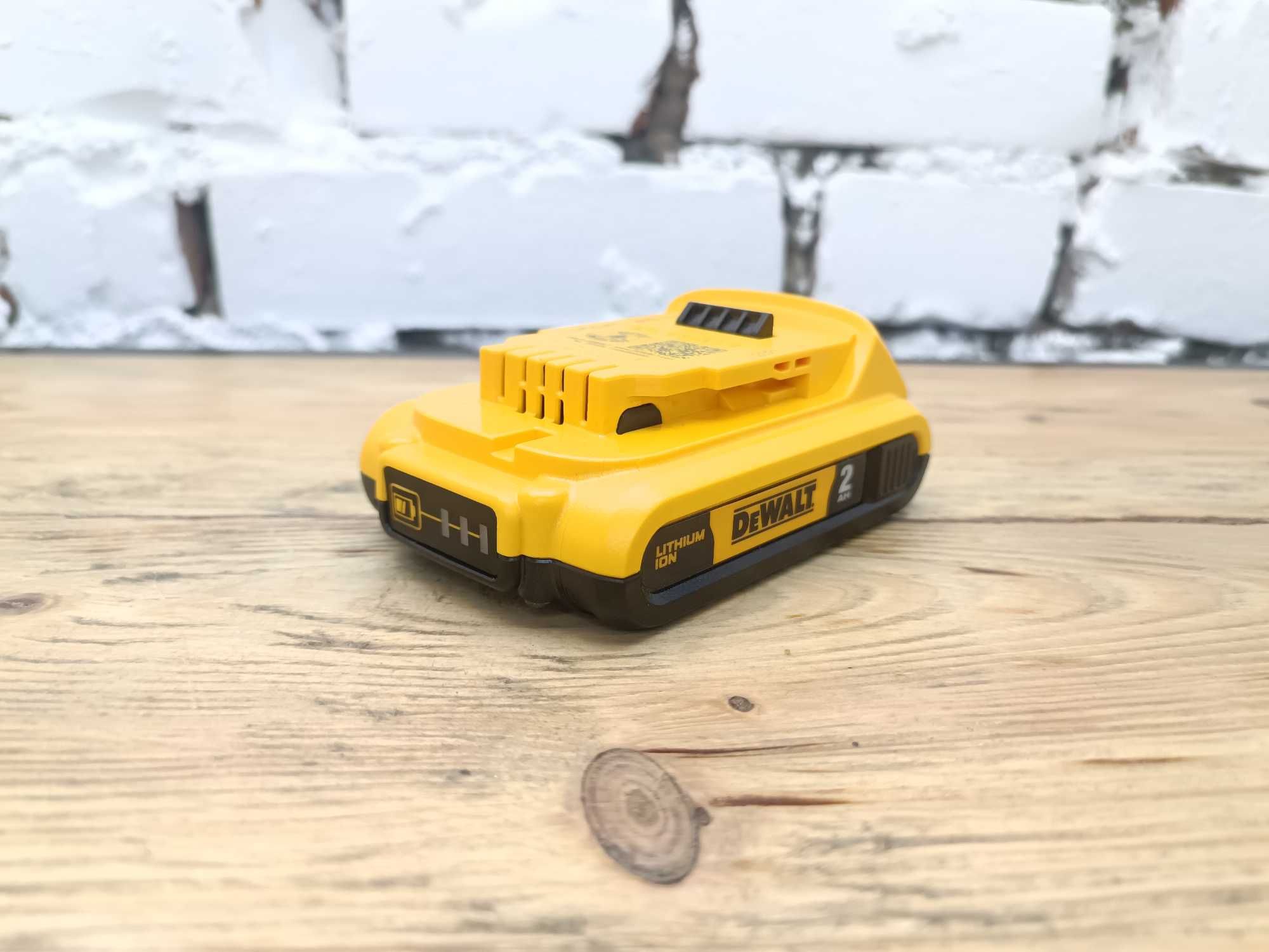 Акумулятор, батарея DeWALT DCB203 2Ah з США Оригінал