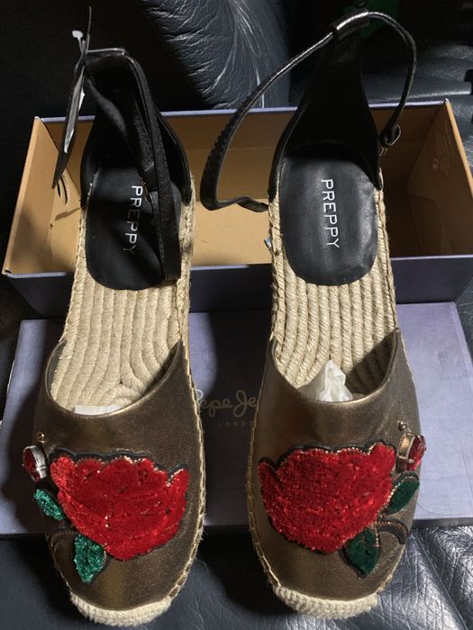 Продам летнюю обувь