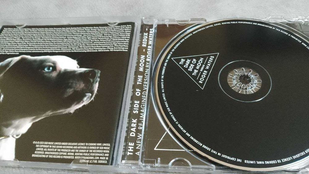 Roger Waters - The Dark Side of the Moon Redux. новый заводской cd