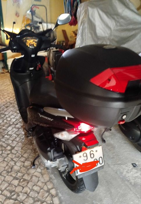 Honda vision com apenas 12600km