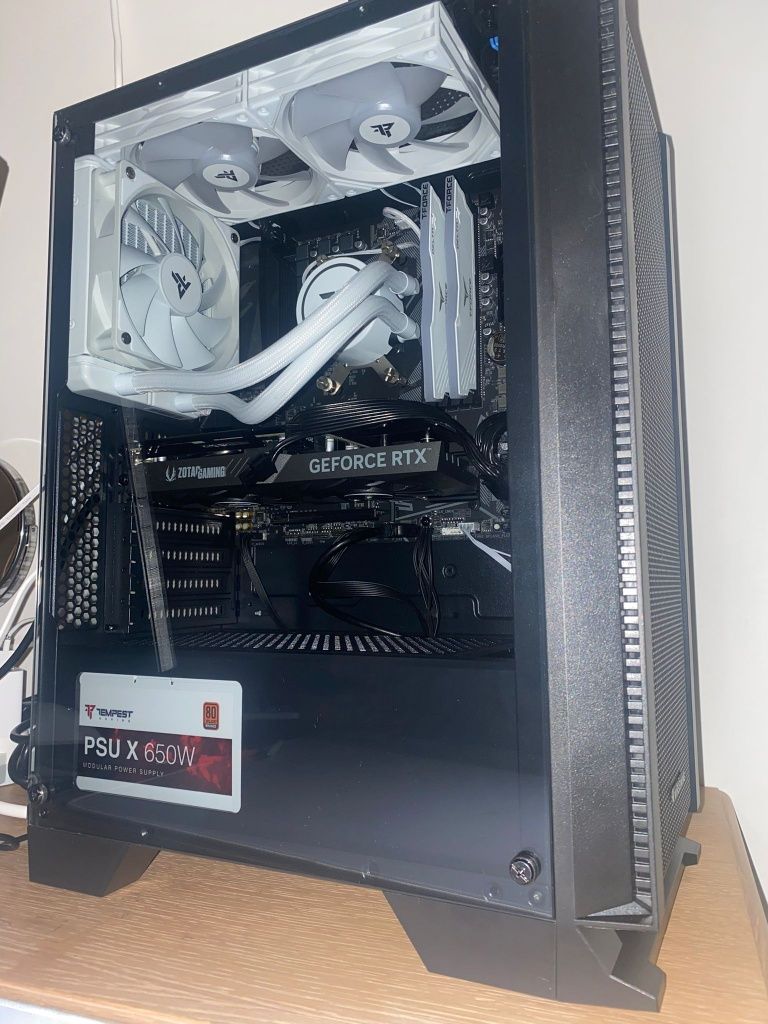 PC Gamer - Rysen 5 5000/RTX 3050