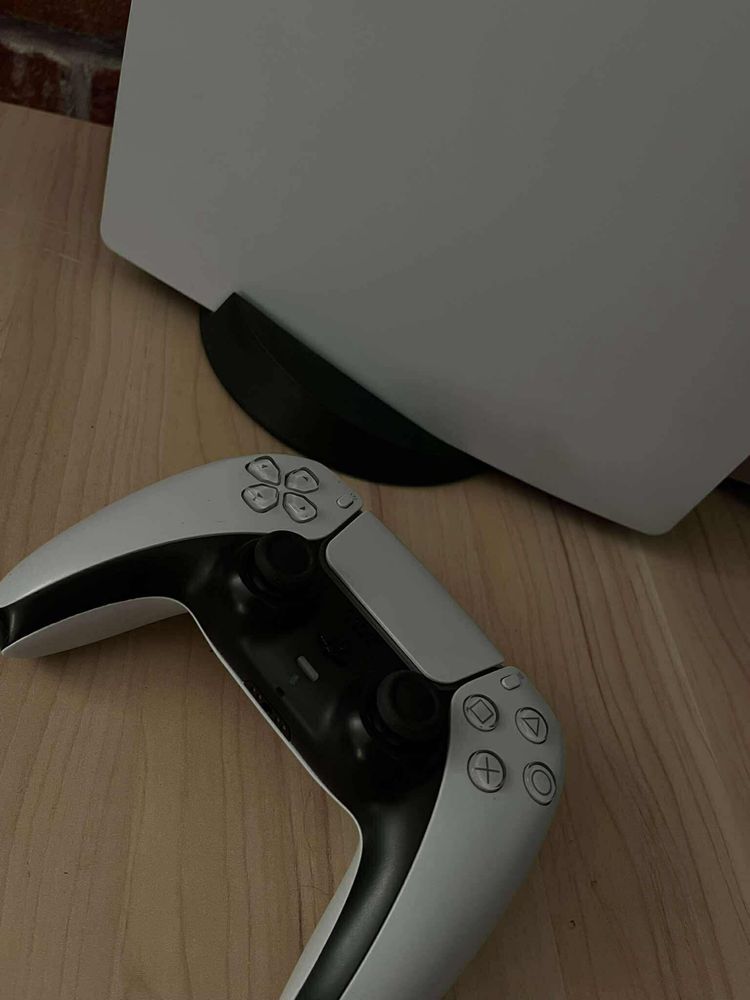 PS5 z napędem bardzo zadbana