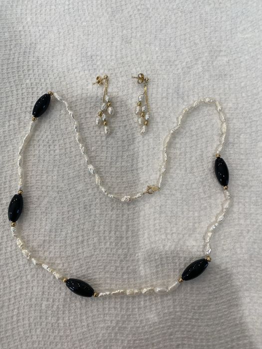 На весілля колье з перлів