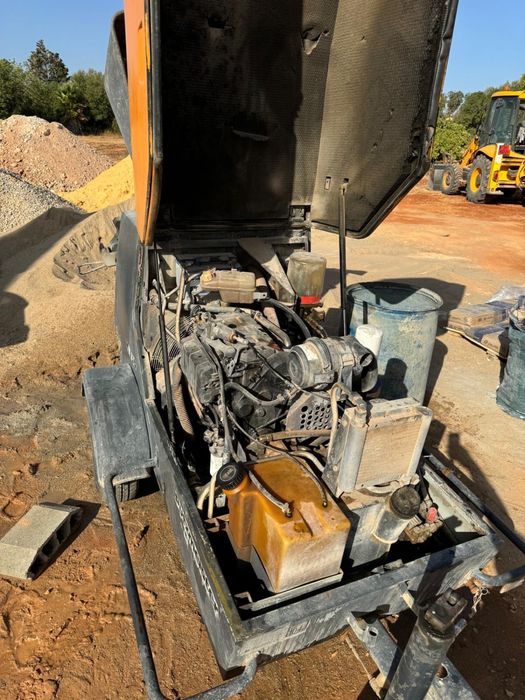 Vendo maquina de betonilha em bom estado