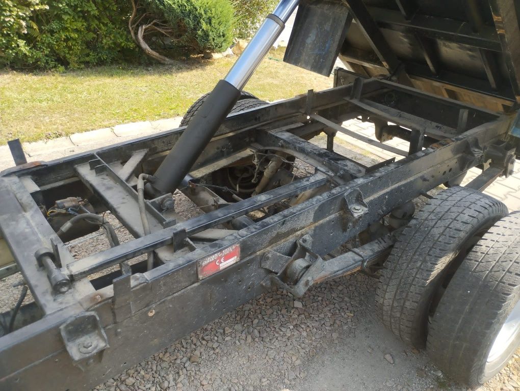Iveco Daily 35C14 wywrotka Kiper 7 os. 2.8 na linkę 107 KM blizniak