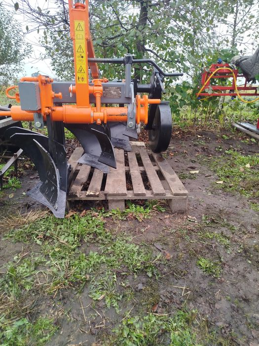 Продам новий трактор 50 мото годин.