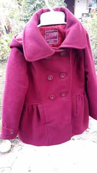 Легеое пальто для девочки
