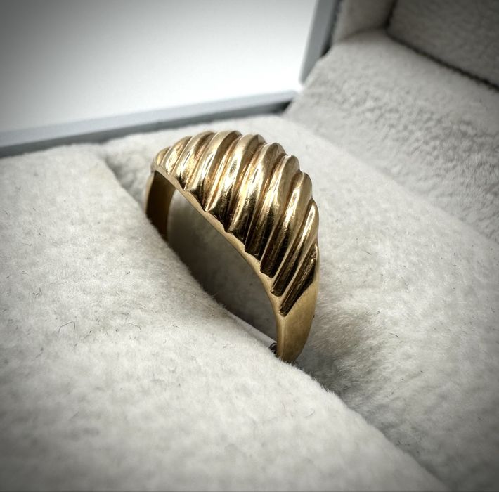 Złoty pierścionek p.585 waga 3,21g, roz. 16 SPOKO  LOMBARD   OZORKÓW