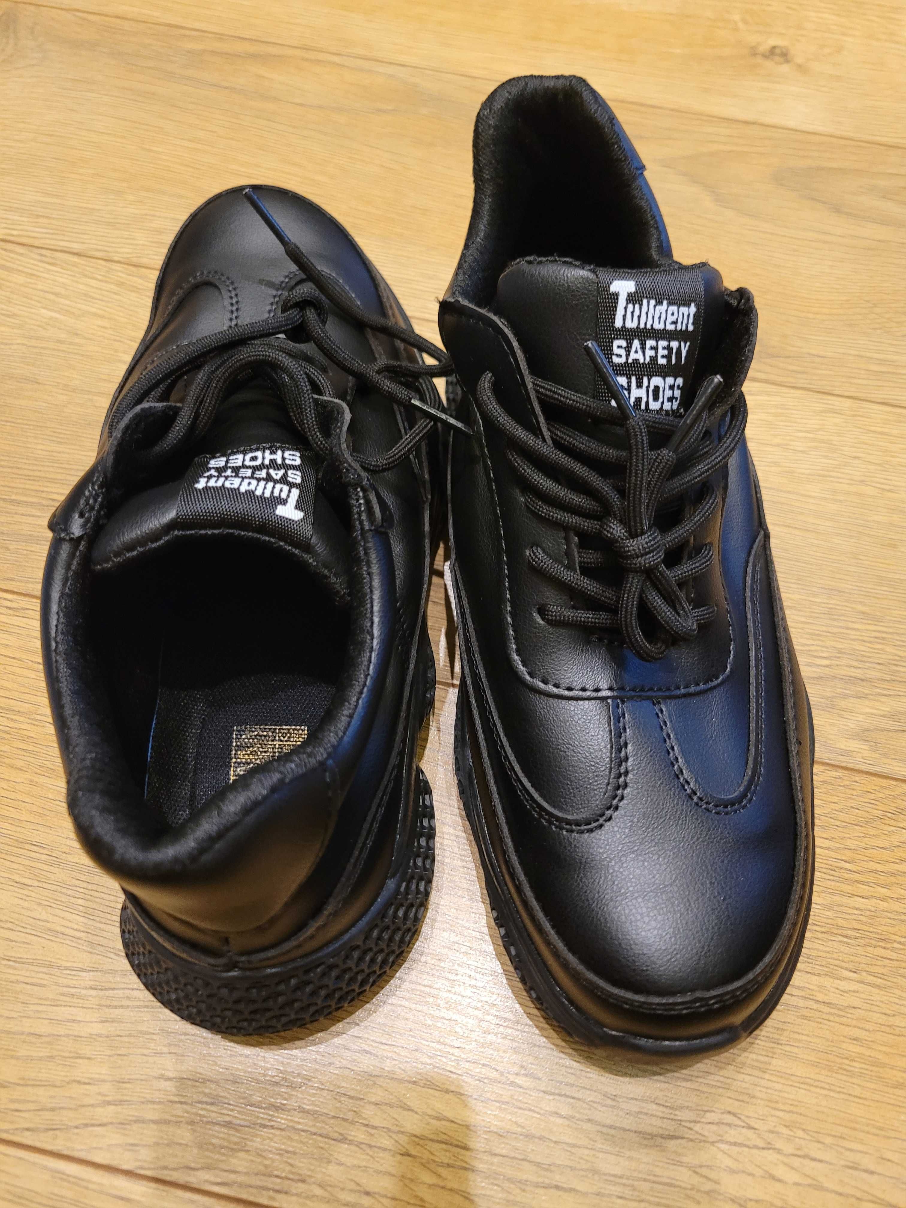 Nowe buty ochronne z metalowym noskiem
