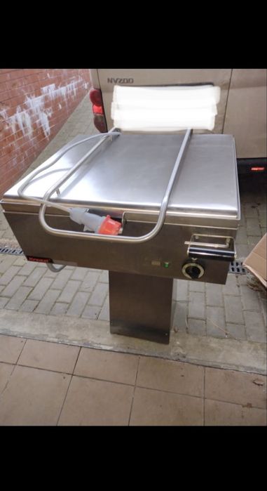 Patelnia uchylna elektryczna