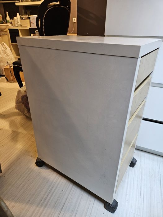 Komoda na kółkach Ikea Micke