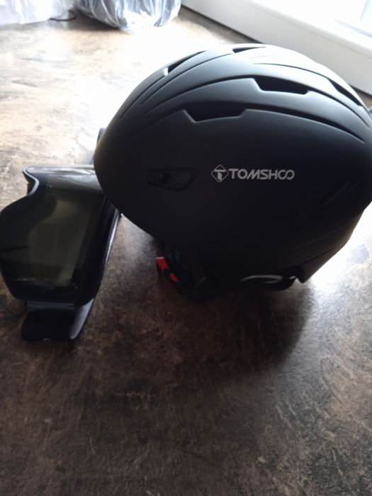 Kask , gogle narciarskie