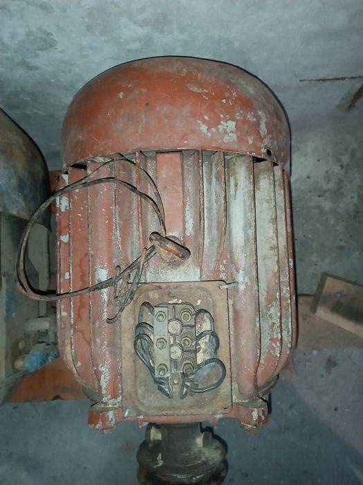 Б/у електродвигун 5.5 кВт