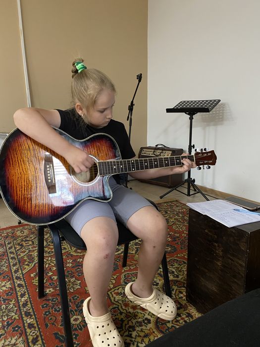 УРОКИ ГІТАРИ. Вчитель гітари. Репетитор. Гітара з нуля. Хмельницький