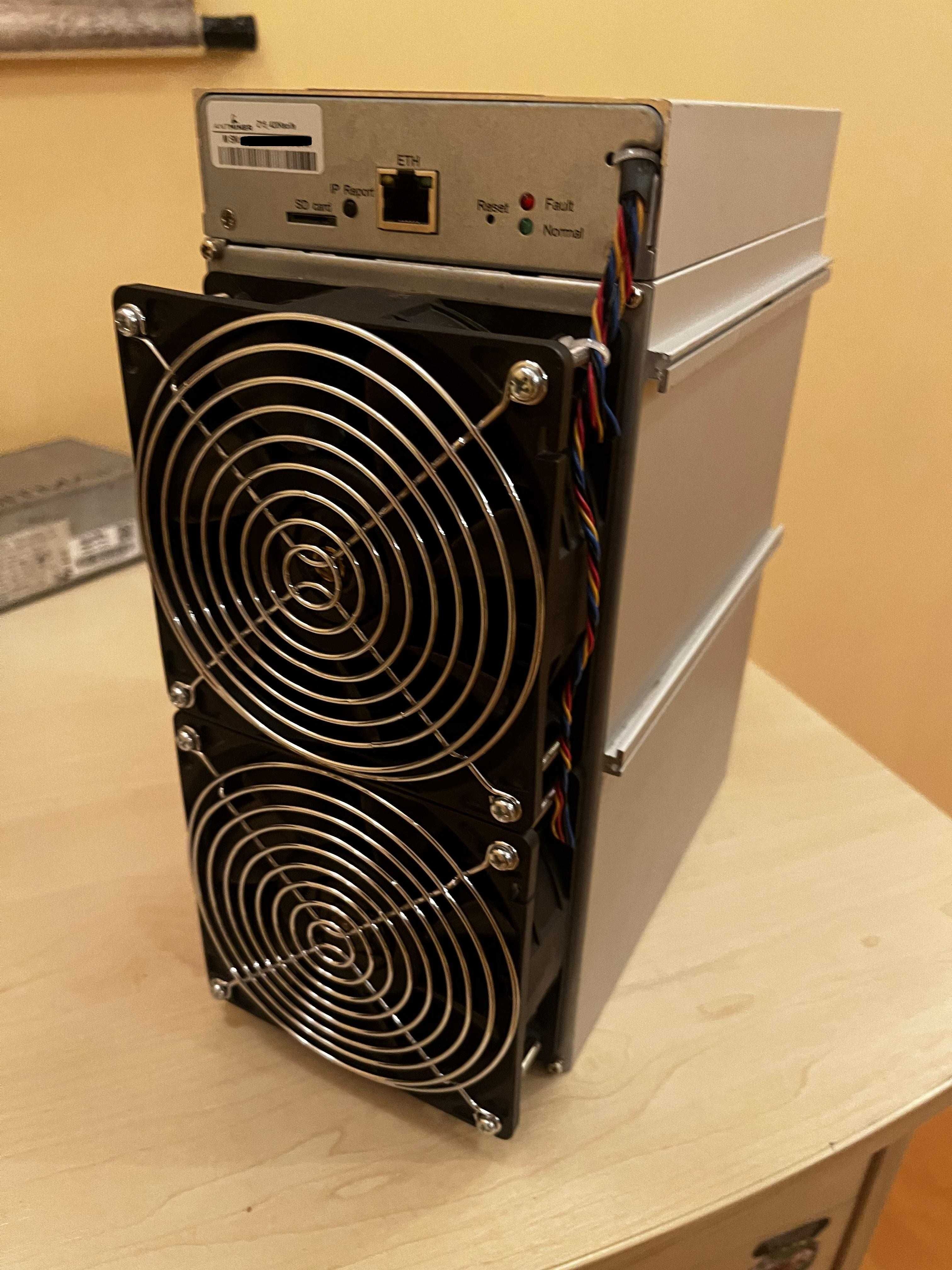 ASIC-майнер - Antminer Z15 [420 KSol/s] 1510 Вт