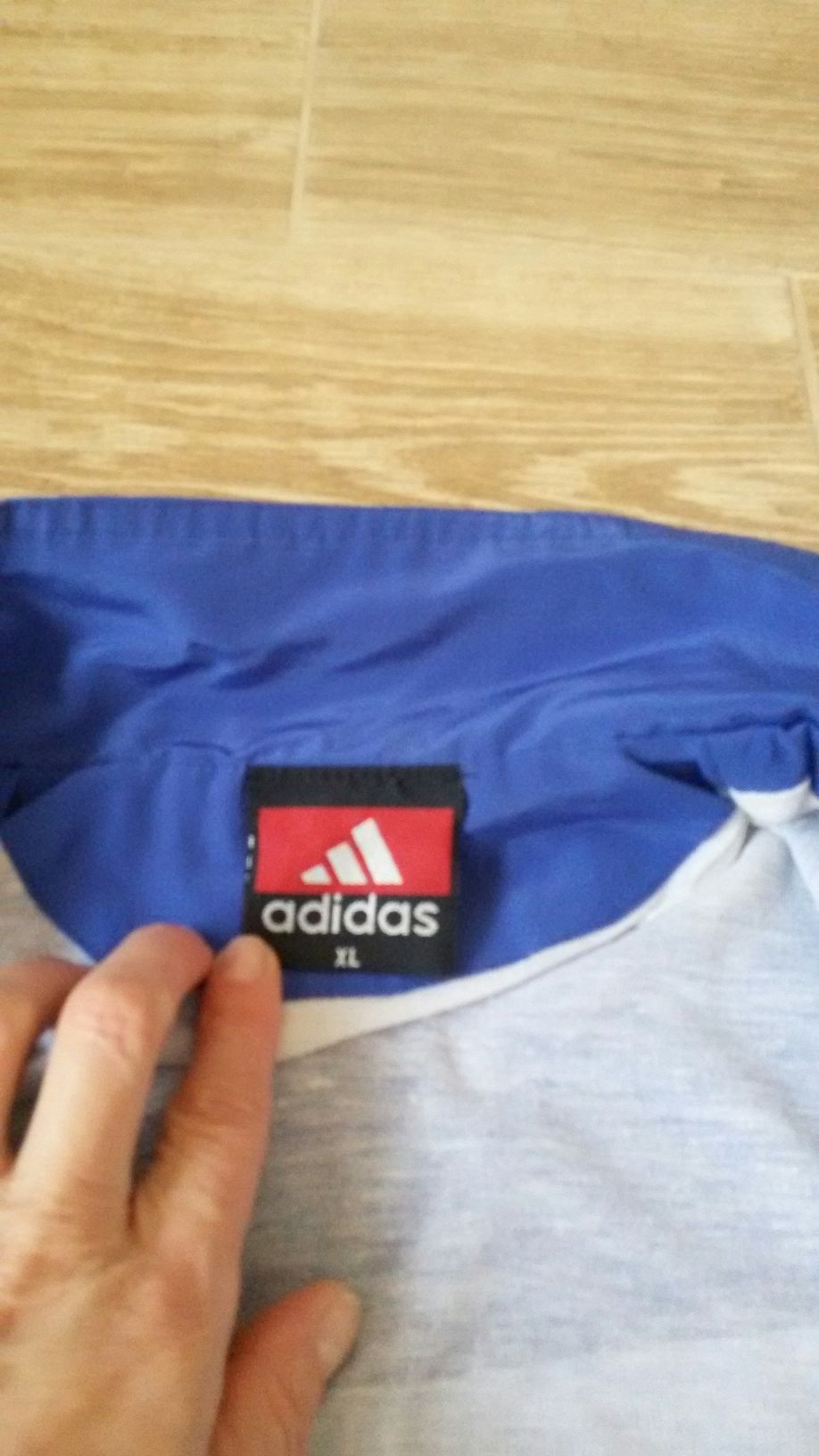 Спортивная куртка Adidas для подростка